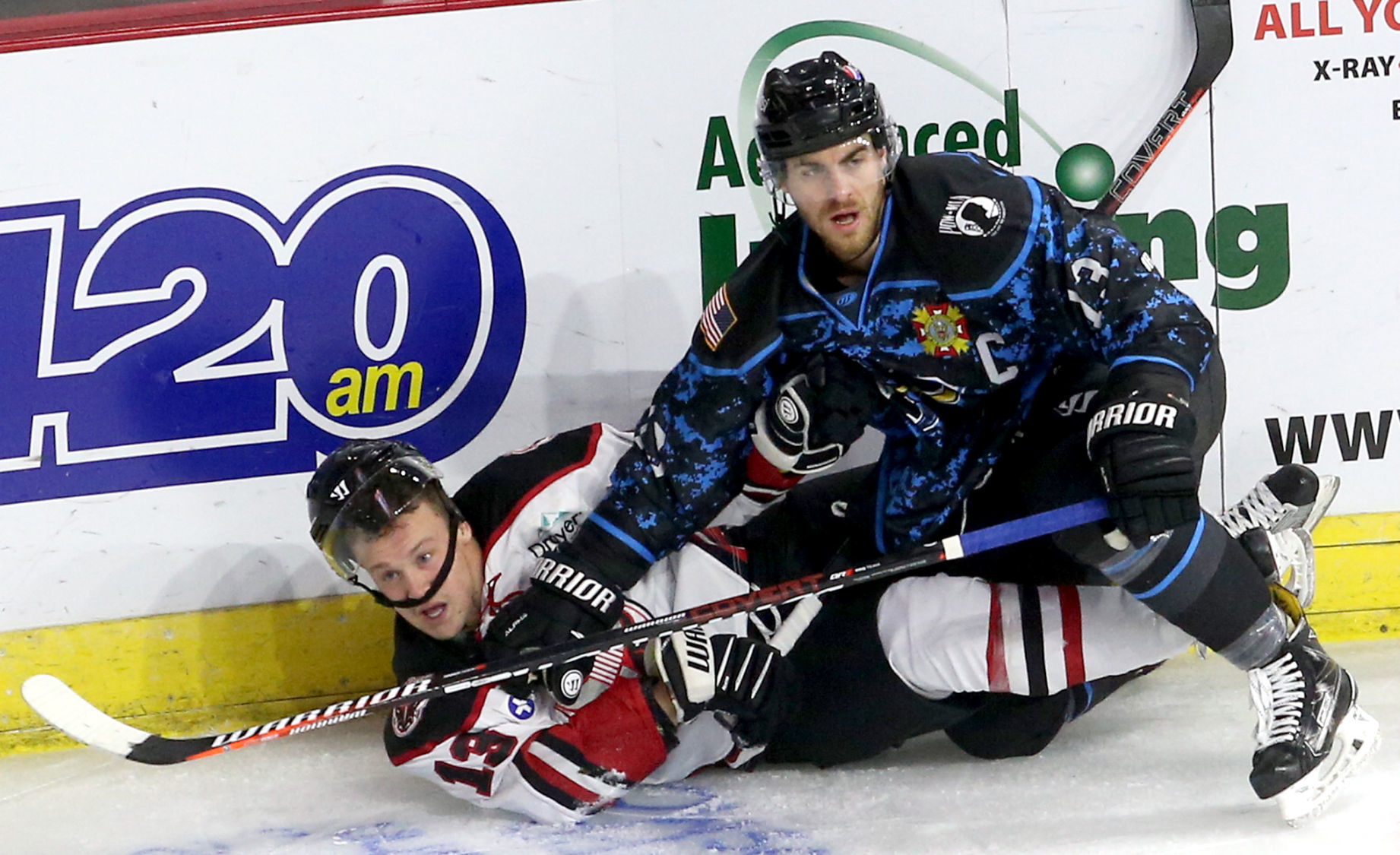 110918-Storm-Hockey-010